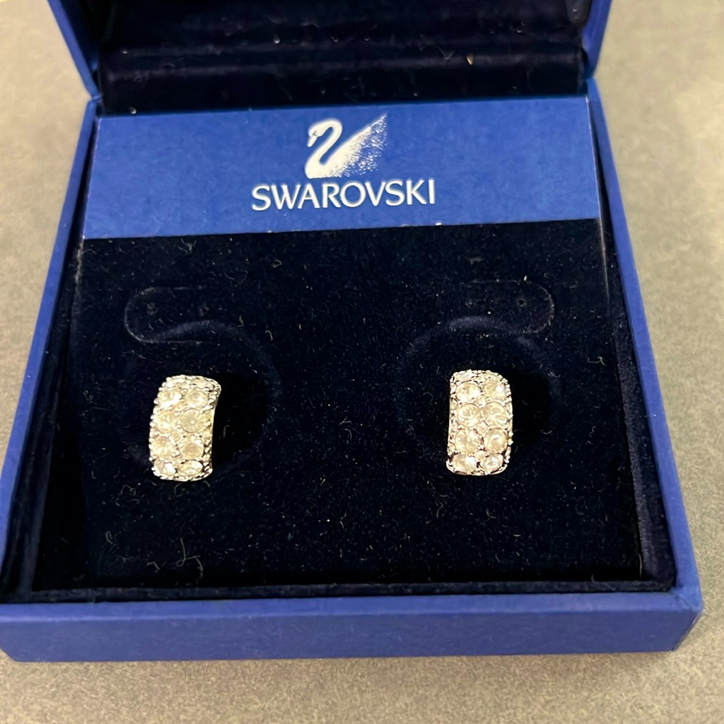 Nwt Authentic Swarovski Sterling Huggies Earrings. Price Firm